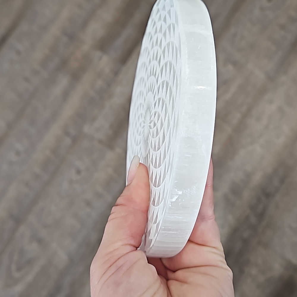 Selenite Charging Plate 5.5" - Picture 3 of 4
